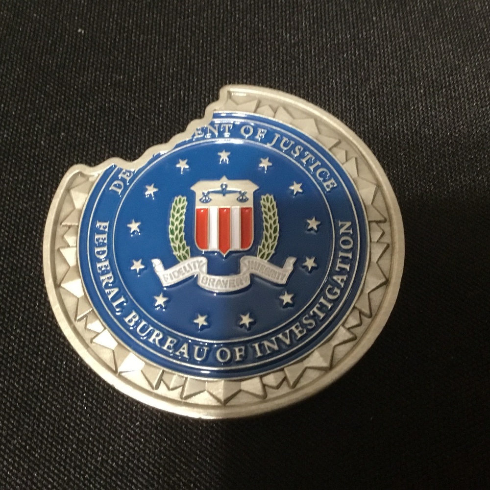 FBI Miami Challenge Coin Nice BITE! Shark/ FBI Logo other - Picture 7 of 7